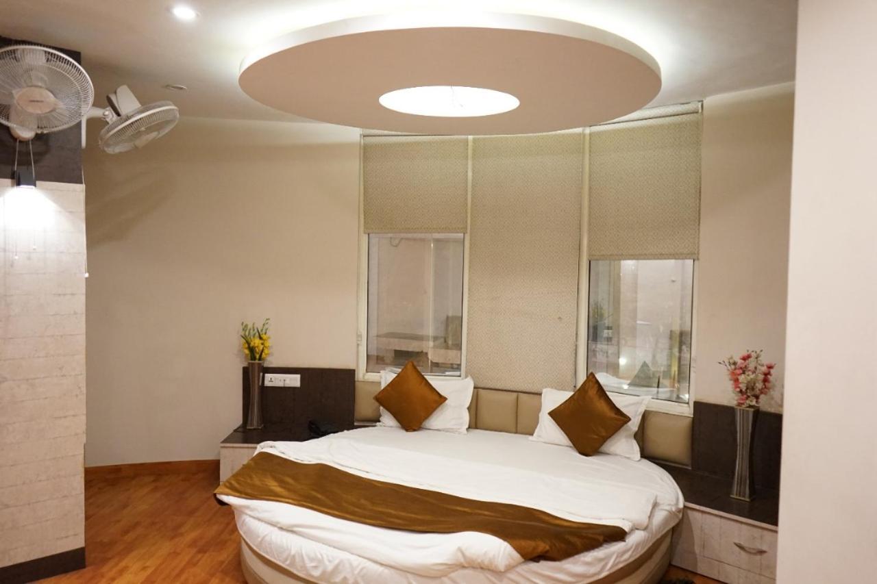 K3 Club Residency Otel Jhānsi Dış mekan fotoğraf