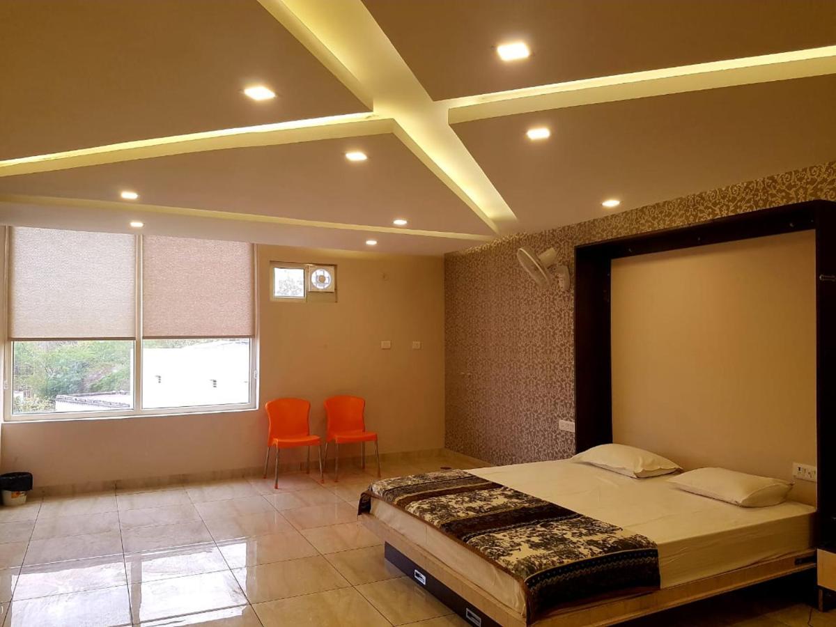 K3 Club Residency Otel Jhānsi Dış mekan fotoğraf
